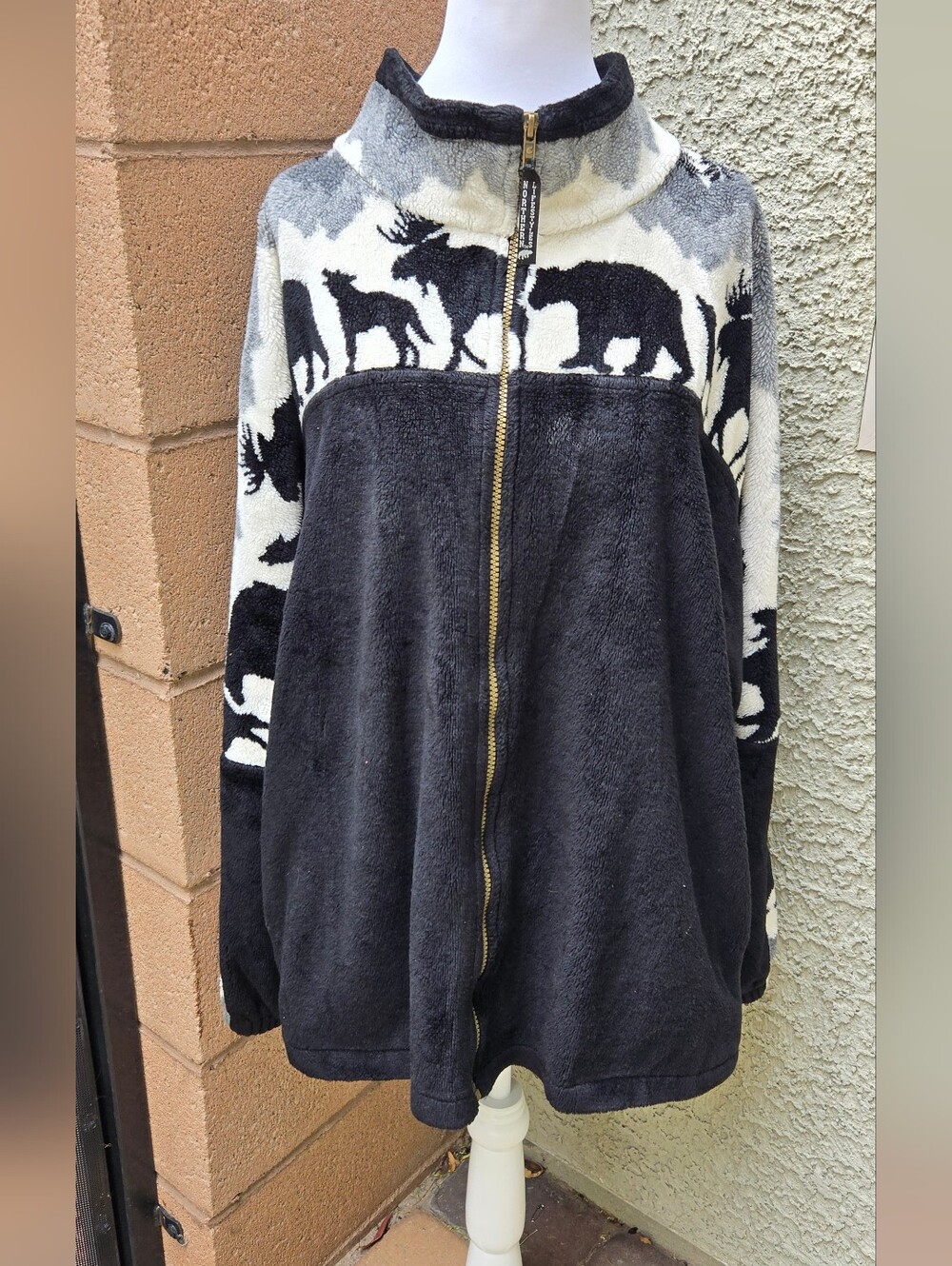 Vintage Northern Lifestyles Zip-Up Fleece Jacket